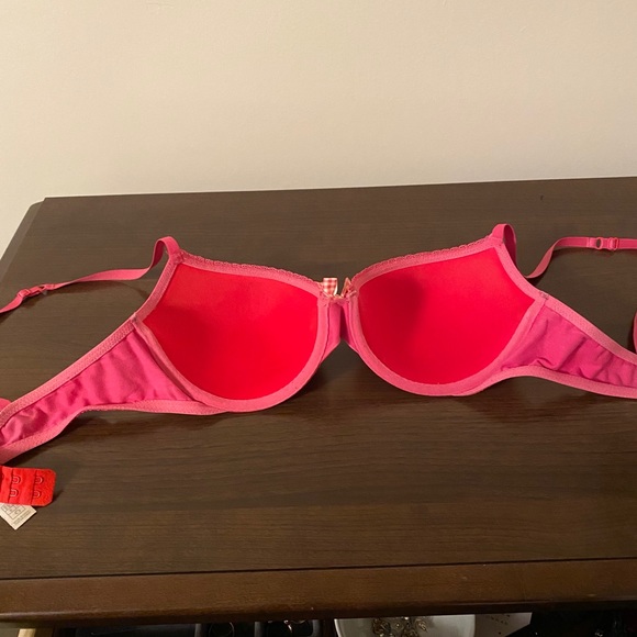Heart Valentine’s Bra - Picture 2 of 3